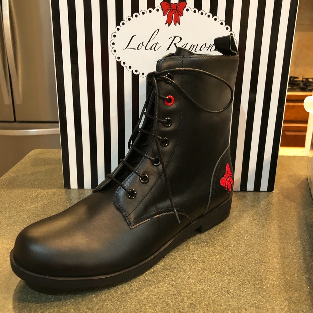 Lola Ramona size 40 EU / 8.5-9 US.